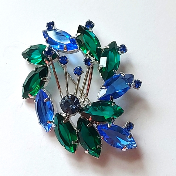 Layered Blue and Green Rhinestone Brooch with Rhodium Plate, Unsigned Brooch - Picture 3 of 6